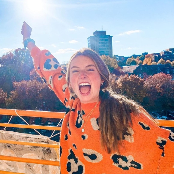 Meet your Posher, Mary Lindley - Picture 1 of 1